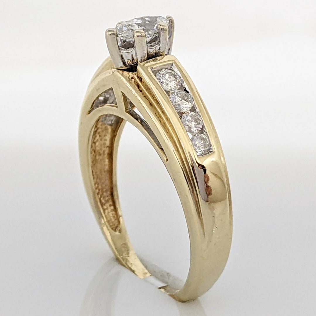 14K .50 CARAT TOTAL WEIGHT I1 I DIAMOND MARQUISE WITH (8) ROUND ESTATE RING 3.7 GRAMS