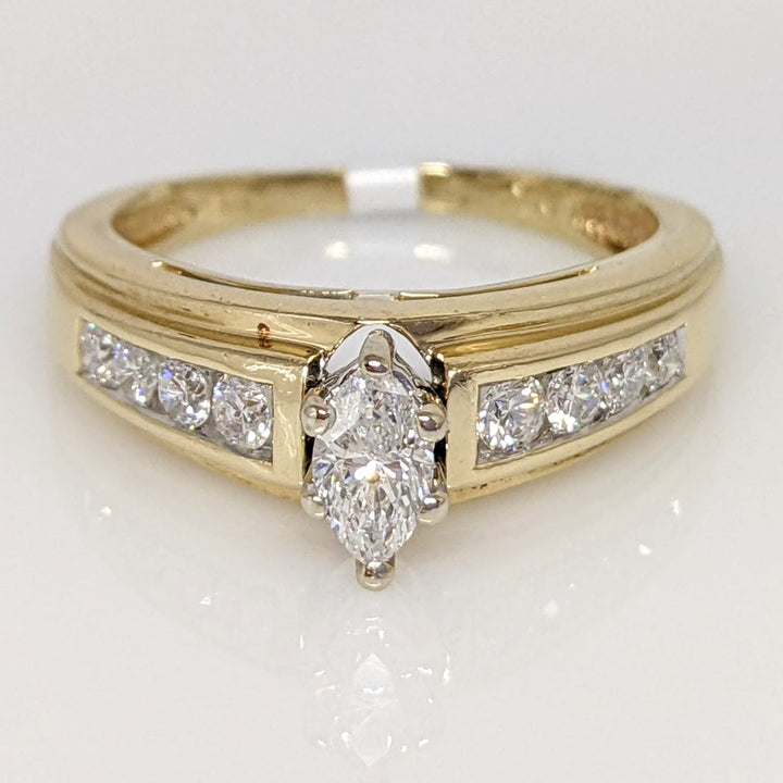 14K .50 CARAT TOTAL WEIGHT I1 I DIAMOND MARQUISE WITH (8) ROUND ESTATE RING 3.7 GRAMS