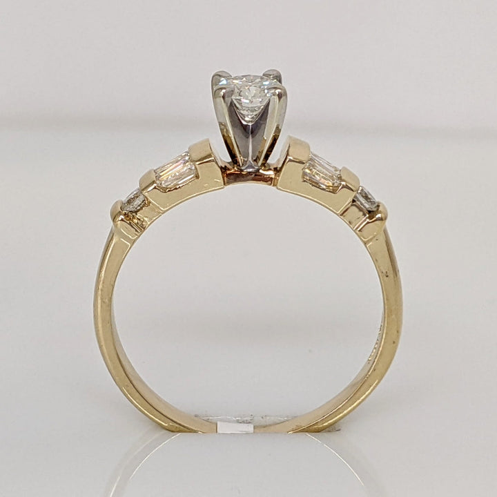 14K .46 CARAT TOTAL WEIGHT SI2 H DIAMOND ROUND (3) BAGUETTE (4) ESTATE RING 2.6 GRAMS