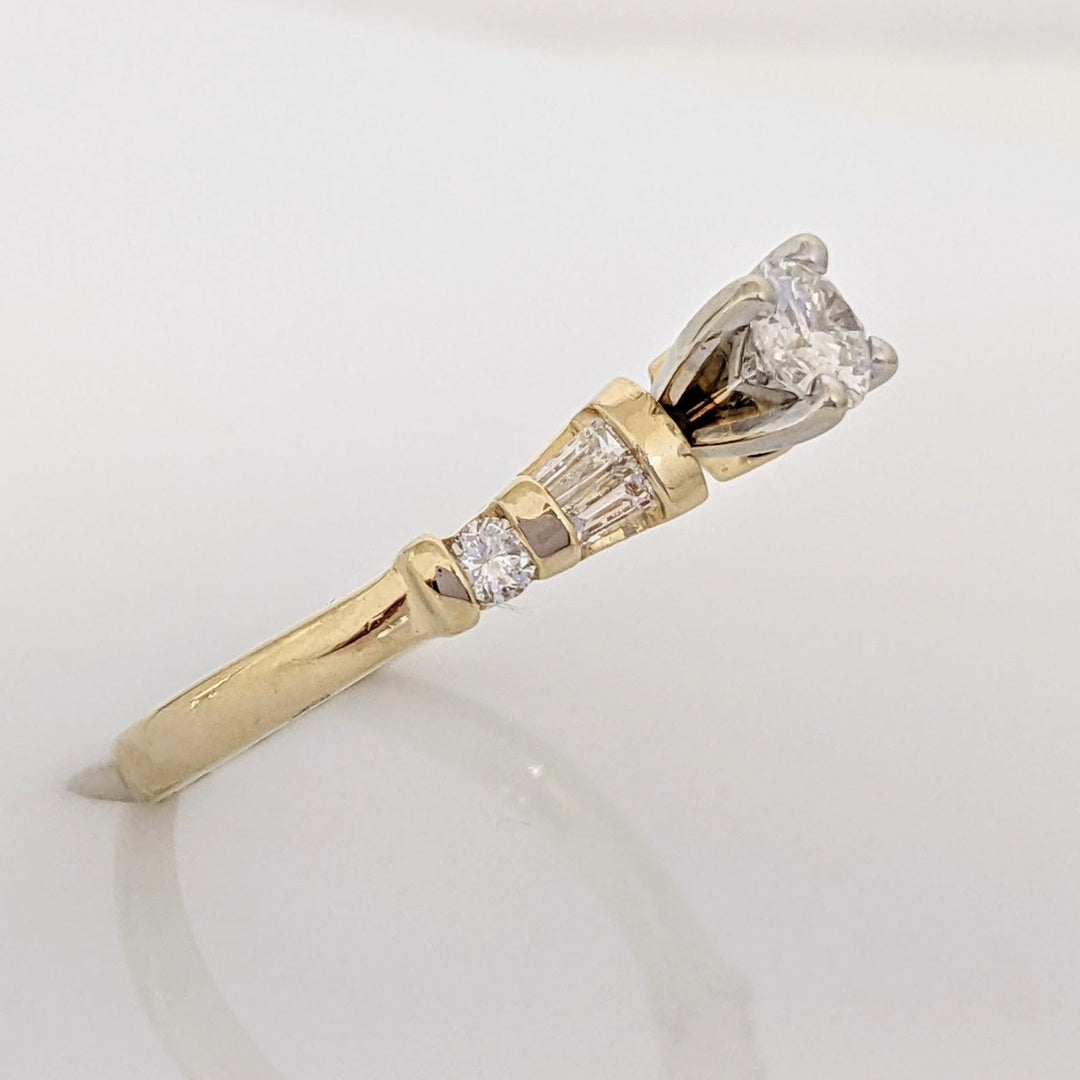14K .46 CARAT TOTAL WEIGHT SI2 H DIAMOND ROUND (3) BAGUETTE (4) ESTATE RING 2.6 GRAMS