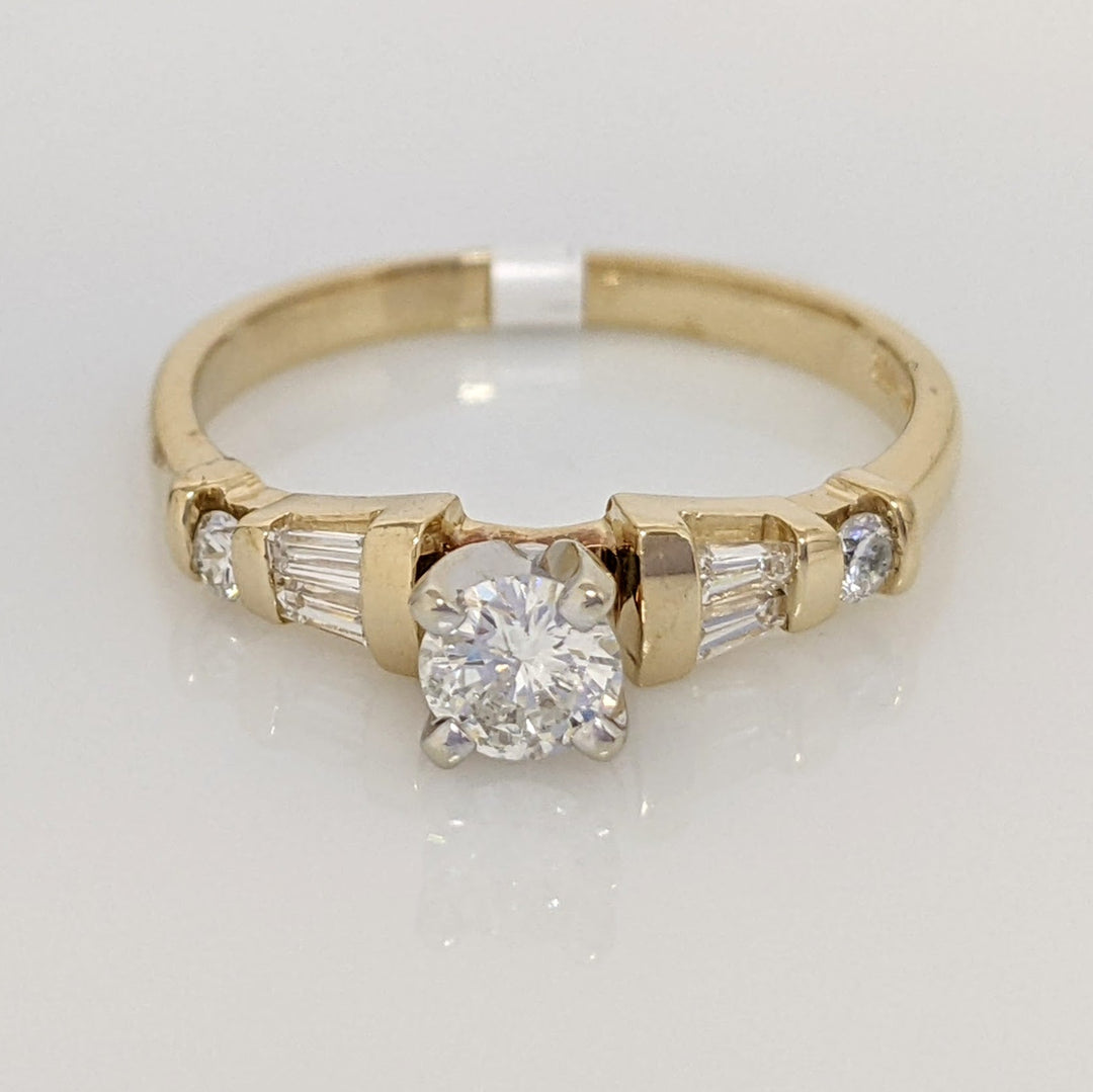 14K .46 CARAT TOTAL WEIGHT SI2 H DIAMOND ROUND (3) BAGUETTE (4) ESTATE RING 2.6 GRAMS