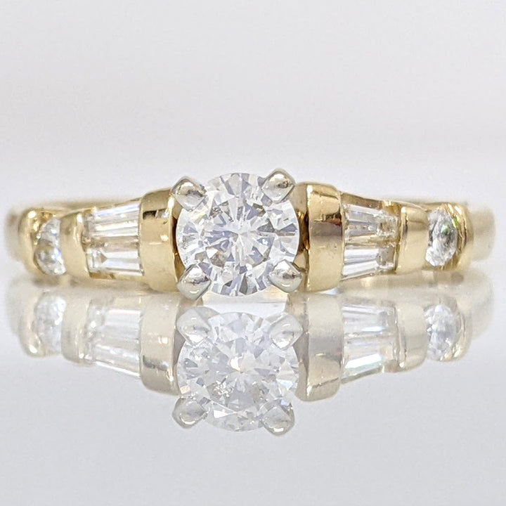 14K .46 CARAT TOTAL WEIGHT SI2 H DIAMOND ROUND (3) BAGUETTE (4) ESTATE RING 2.6 GRAMS