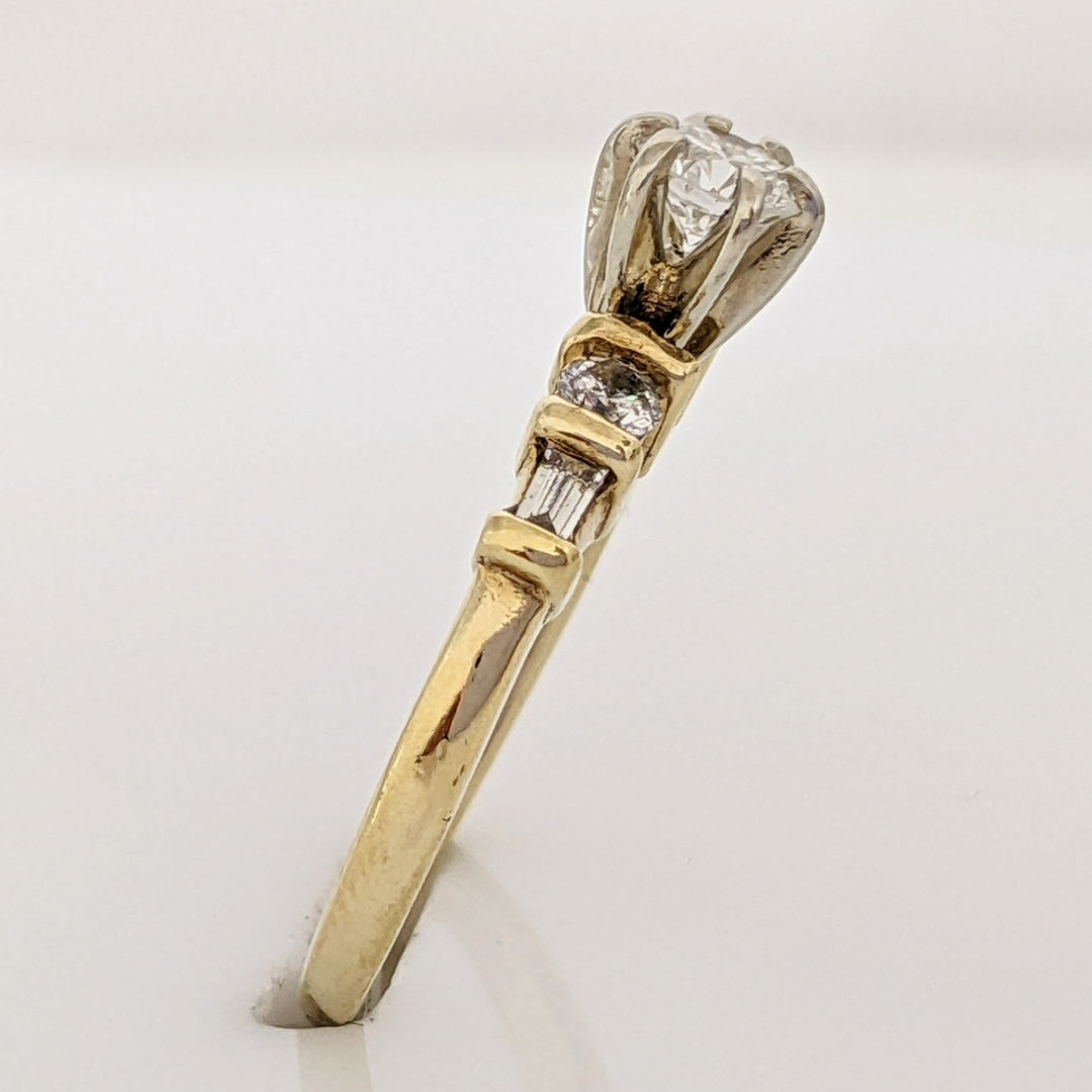 14K .43 CARAT TOTAL WEIGHT SI1 I DIAMOND ROUND (3) BAGUETTE (2) ESTATE RING 2.5 GRAMS