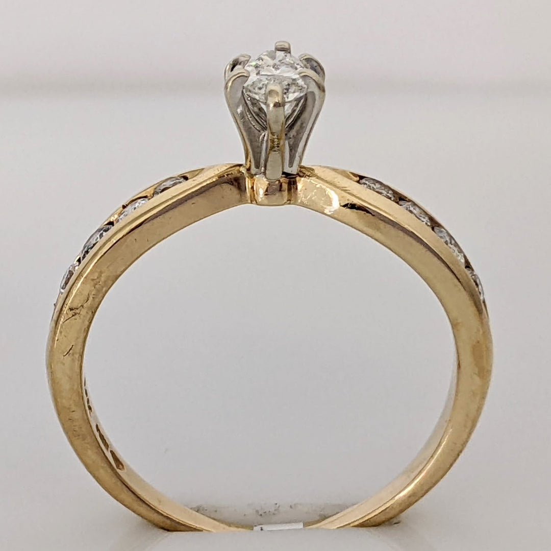 14K .41 CARAT TOTAL WEIGHT I1 G DIAMOND MARQUISE WITH (8) ROUND MELEE ESTATE RING 2.8 GRAMS