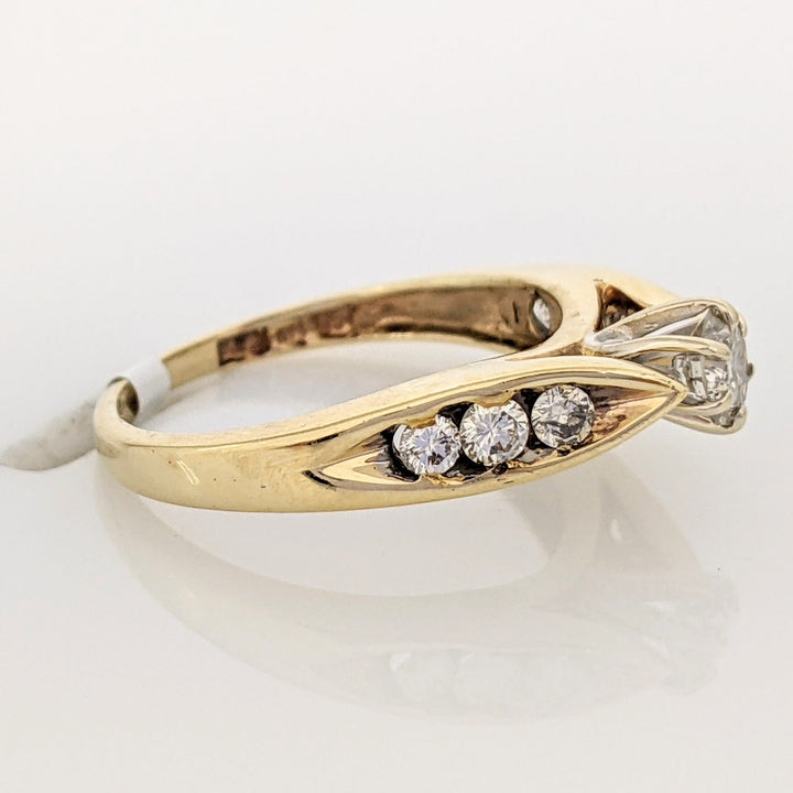 14K .39 CARAT TOTAL WEIGHT I1 I DIAMOND ROUND (7) ESTATE RING 2.6 GRAMS