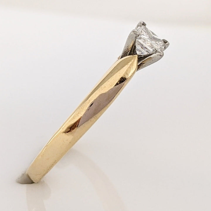 14K .43 CARAT TOTAL WEIGHT I1 G DIAMOND PRINCESS CUT SOLITAIRE ESTATE RING 4.4 GRAMS