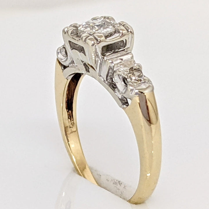 14K .33 CARAT TOTAL WEIGHT SI2 I DIAMOND ROUND (3) BOX HEAD ESTATE RING 2.3 GRAMS