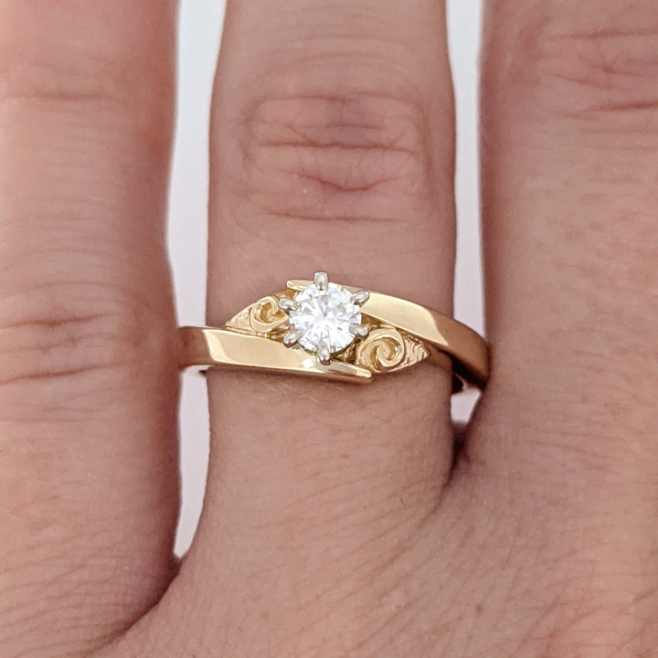 14K .23 CARAT TOTAL SI2 I DIAMOND ROUND BYPASS SOLITAIRE ESTATE RING