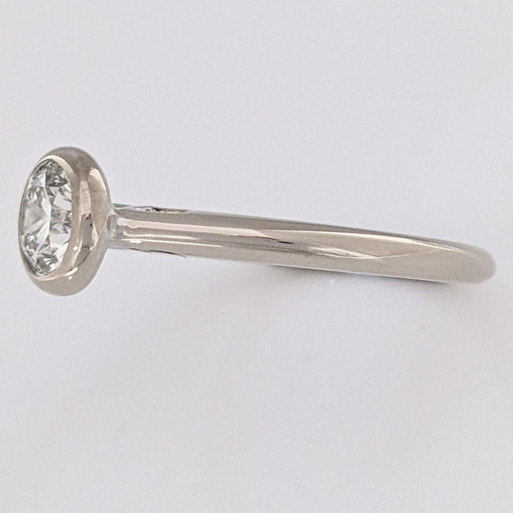 14K WHITE .72 CARAT TOTAL VS2 J DIAMOND ROUND ESTATE BEZEL RING 3.5 GRAMS