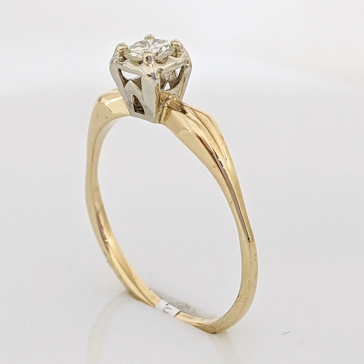 14K TWO-TONE .16 CARAT TOTAL WEIGHT VS2 G ROUND DIAMOND (3) ILLUSION BOXHEAD ESTATE RING