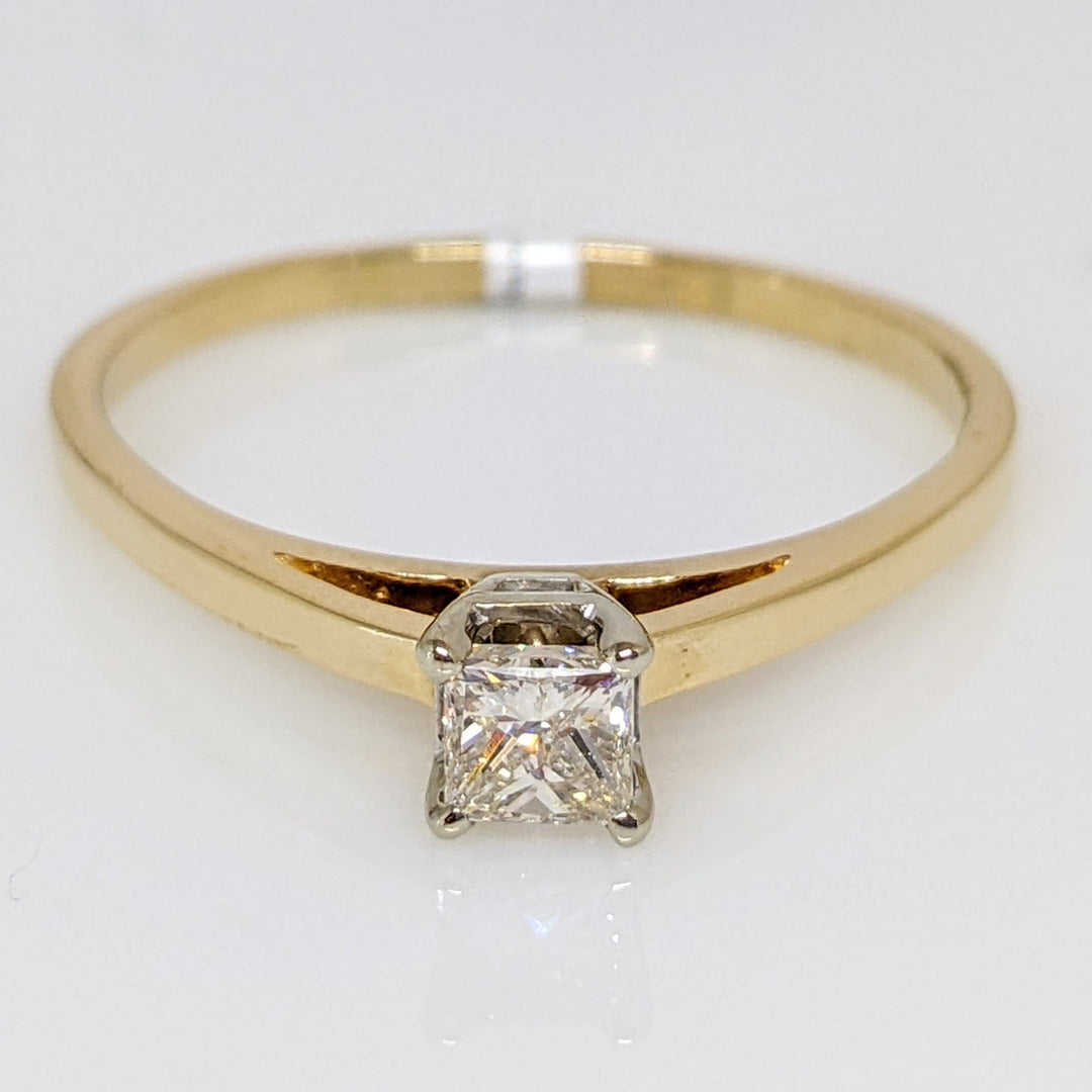 14K .36 CARAT TOTAL I1 J DIAMOND PRINCESS CUT SOLITAIRE ESTATE RING 2.2 GRAMS