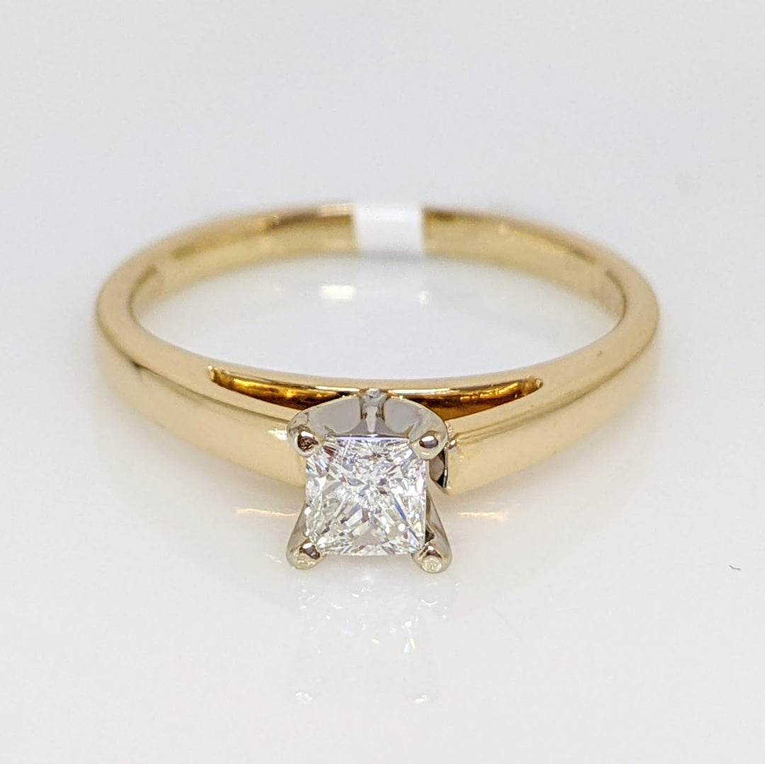 14K .25 CARAT TOTAL SI3 H DIAMOND PRINCESS CUT RAISED SHANK SOLITAIRE ESTATE RING 2.6 GRAMS