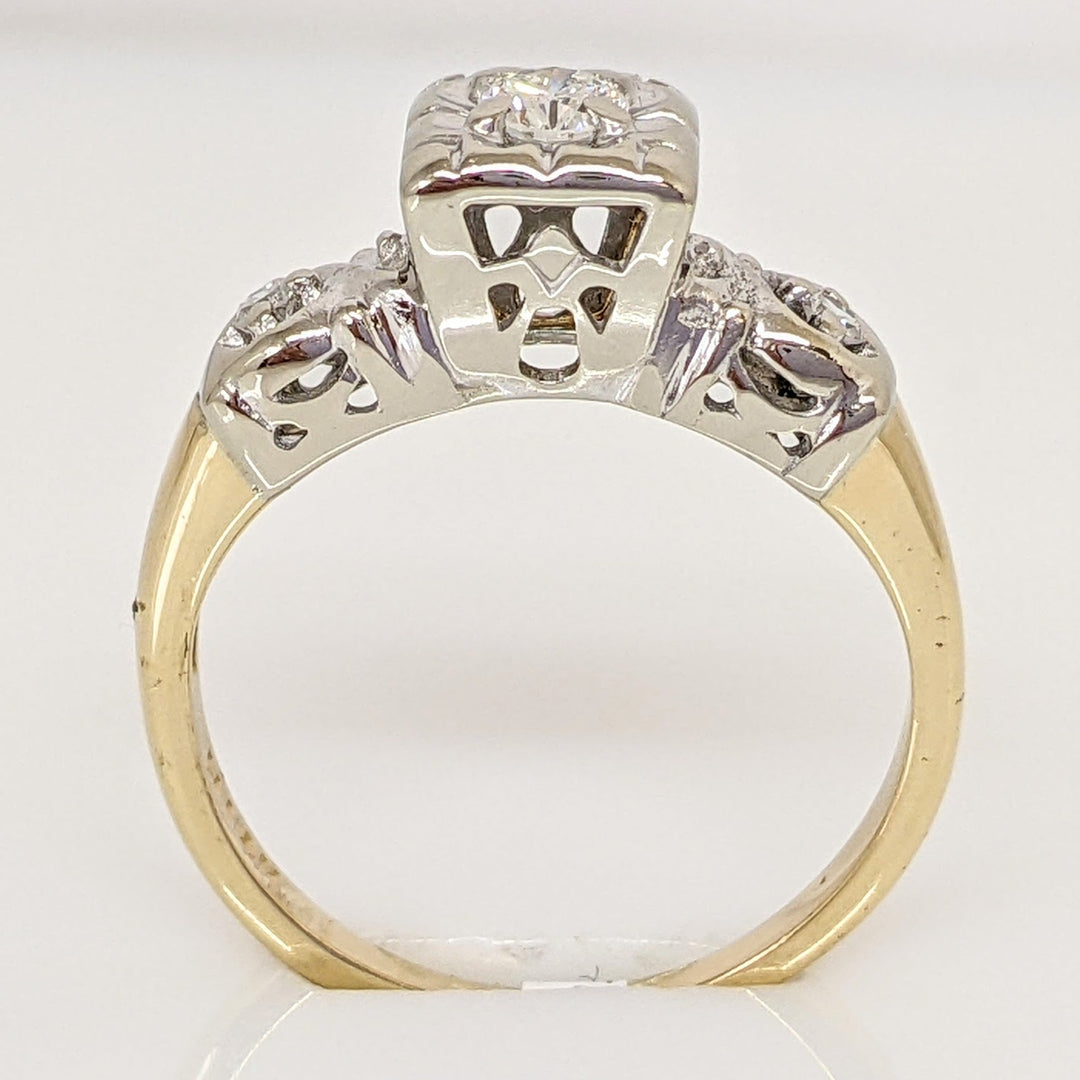 14K TWO-TONE .16 CARAT TOTAL WEIGHT VS2 G ROUND DIAMOND (3) ILLUSION BOXHEAD ESTATE RING