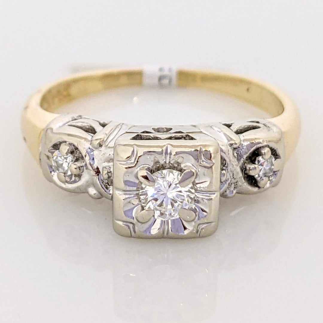 14K TWO-TONE .16 CARAT TOTAL WEIGHT VS2 G ROUND DIAMOND (3) ILLUSION BOXHEAD ESTATE RING