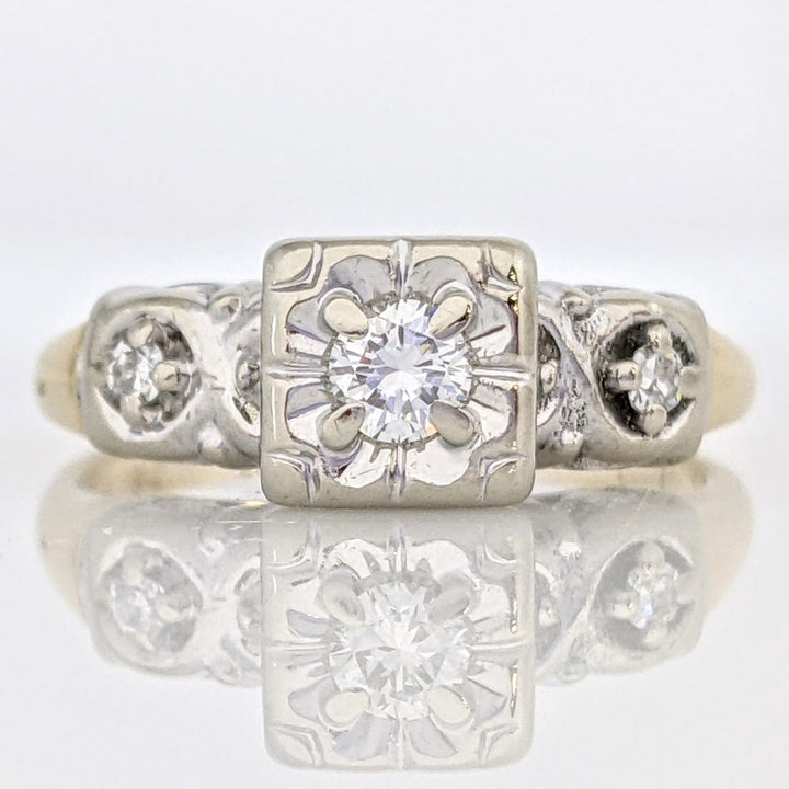 14K TWO-TONE .16 CARAT TOTAL WEIGHT VS2 G ROUND DIAMOND (3) ILLUSION BOXHEAD ESTATE RING