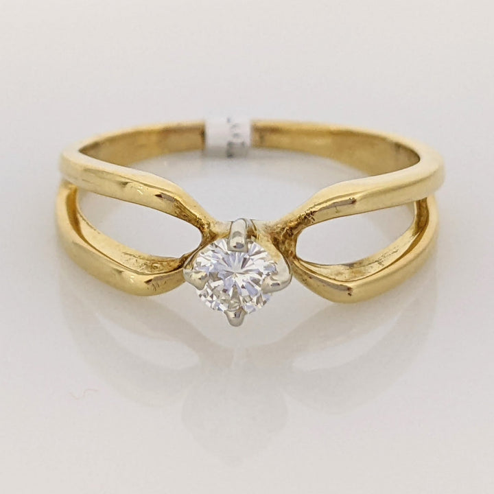 10K .16 CARAT TOTAL VS2 J DIAMOND ROUND SPLIT SHANK SOLITAIRE ESTATE RING 2.6 GRAMS