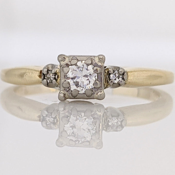 14K .11 CARAT TOTAL WEIGHT SI1 F DIAMOND ROUND (3) BOX TOP ESTATE RING 2.0 GRAMS