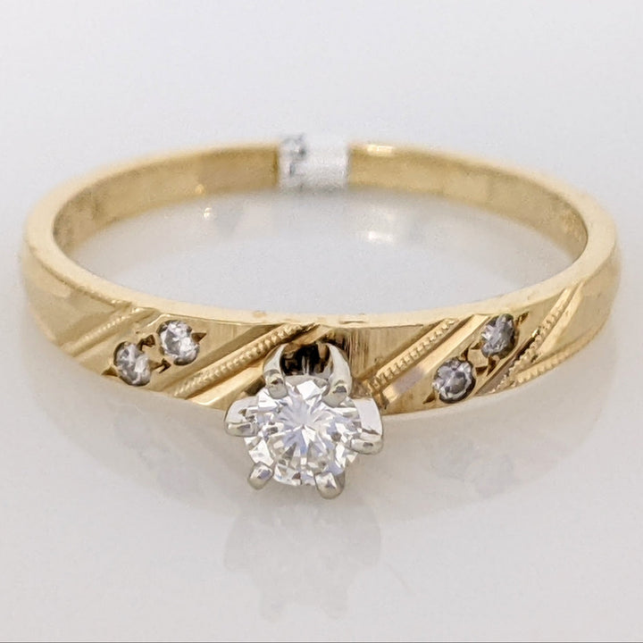14K .16 CARAT TOTAL WEIGHT SI2 H DIAMOND ROUND (5) ESTATE RING 2.0 GRAMS