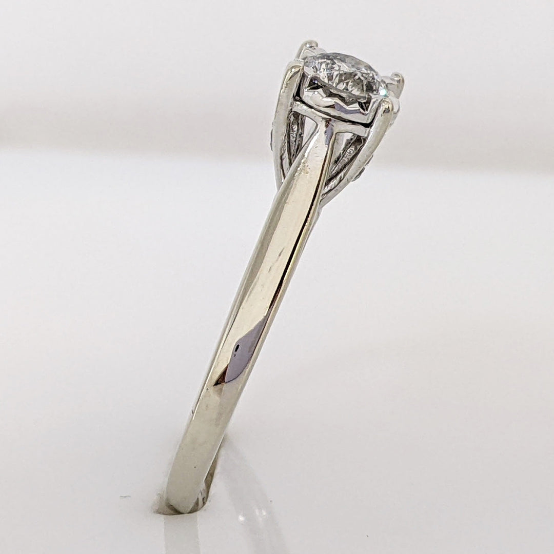 10K WHITE .51 CARAT TOTAL WEIGHT I2 G DIAMOND ROUND (3) ILLUSION HEAD ESTATE RING 2.4 GRAMS