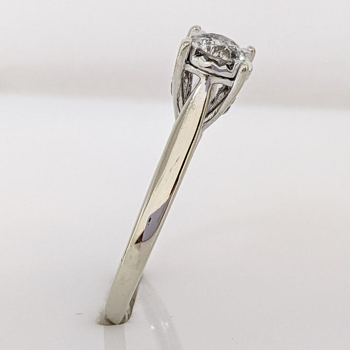 10K WHITE .51 CARAT TOTAL WEIGHT I2 G DIAMOND ROUND (3) ILLUSION HEAD ESTATE RING 2.4 GRAMS