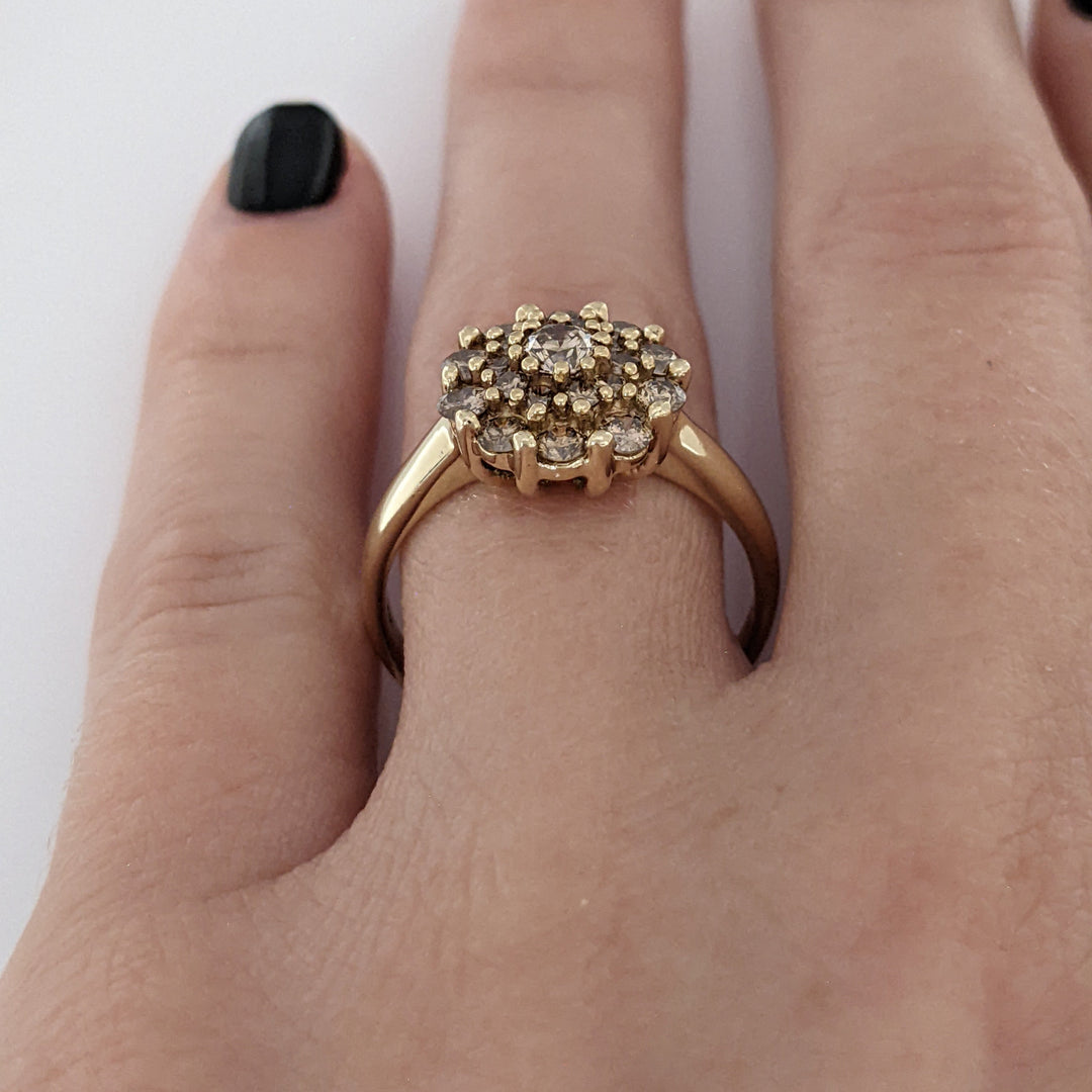 10K .75 CARAT TOTAL WEIGHT SI2 CHAMPAGNE ROUND (21) ESTATE CLUSTER RING 4.0 GRAMS