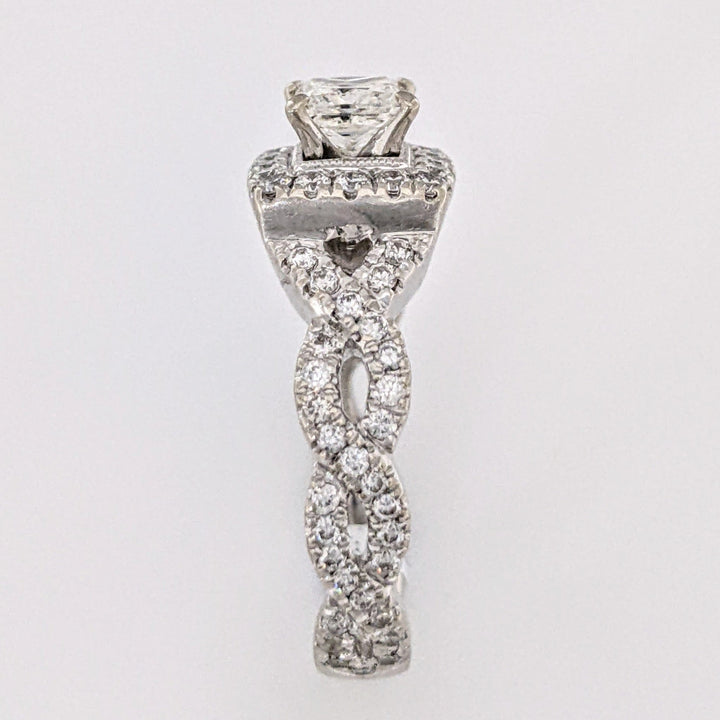 14K WHITE .98 CARAT TOTAL WEIGHT I1 I DIAMOND PRINCESS CUT (1) ROUND (82) TWIST ESTATE HALO RING 4.4 GRAMS