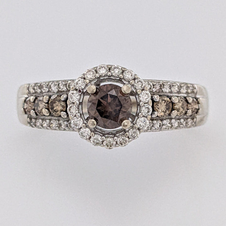 14K WHITE .76 CARAT TOTAL WEIGHT SI1 CHAMPAGNE/ I DIAMOND ROUND (48) ESTATE LEVIAN HALO RING 3.2 GRAMS