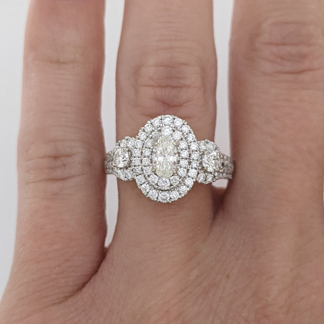 10K WHITE 1.17 CARAT TOTAL WEIGHT SI1 I DIAMOND OVAL (1) ROUND (76) ESTATE HALO RING 3.4 GRAMS