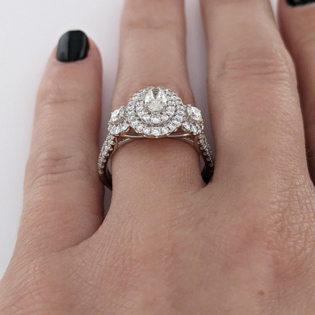 10K WHITE 1.17 CARAT TOTAL WEIGHT SI1 I DIAMOND OVAL (1) ROUND (76) ESTATE HALO RING 3.4 GRAMS