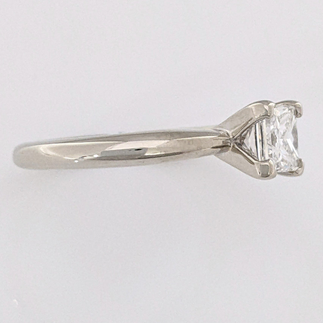 14K WHITE .66 CARAT TOTAL VS2 F DIAMOND PRINCESS CUT SOLITAIRE ESTATE RING 2.9 GRAMS