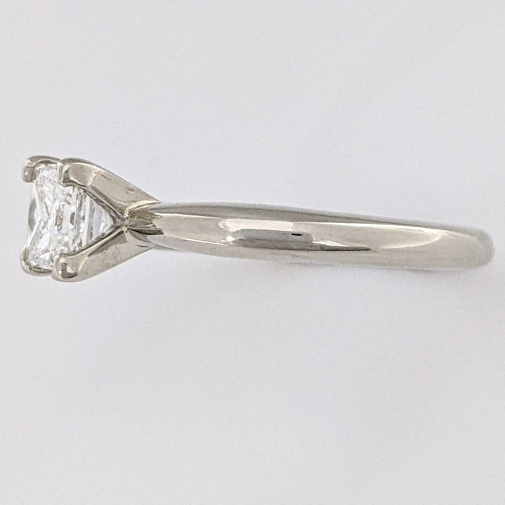 14K WHITE .66 CARAT TOTAL VS2 F DIAMOND PRINCESS CUT SOLITAIRE ESTATE RING 2.9 GRAMS