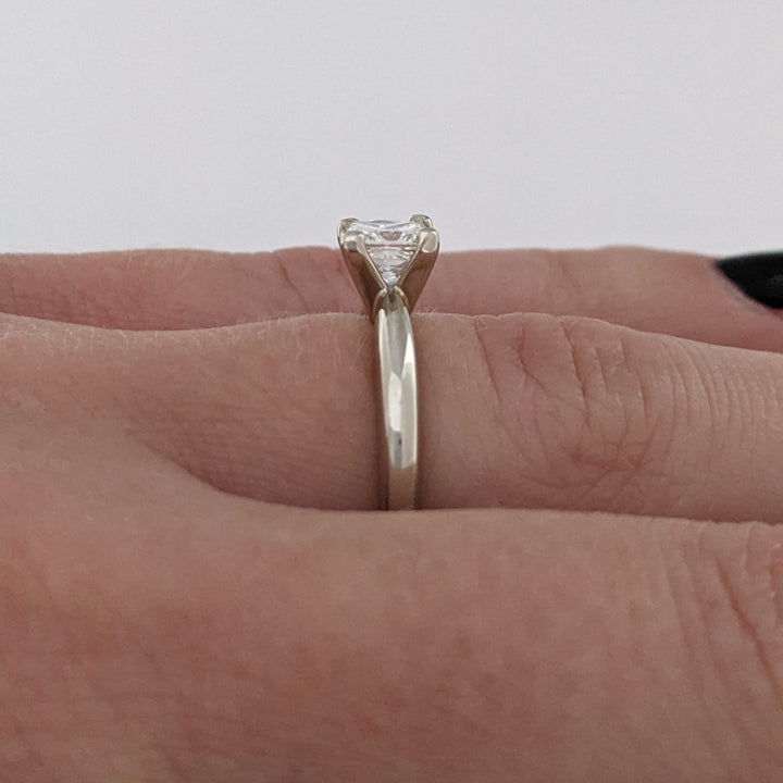 14K WHITE .66 CARAT TOTAL VS2 F DIAMOND PRINCESS CUT SOLITAIRE ESTATE RING 2.9 GRAMS