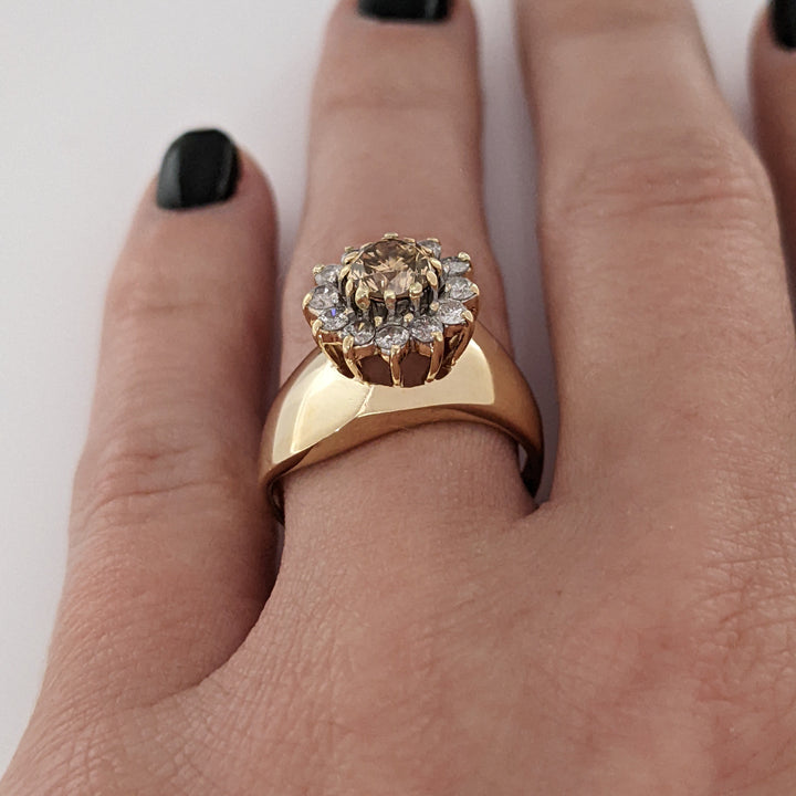 14K 1.00 CARAT TOTAL WEIGHT SI2-I2 CHAMPAGNE/ I DIAMOND ROUND (13) ESTATE CLUSTER RING 4.6 GRAMS