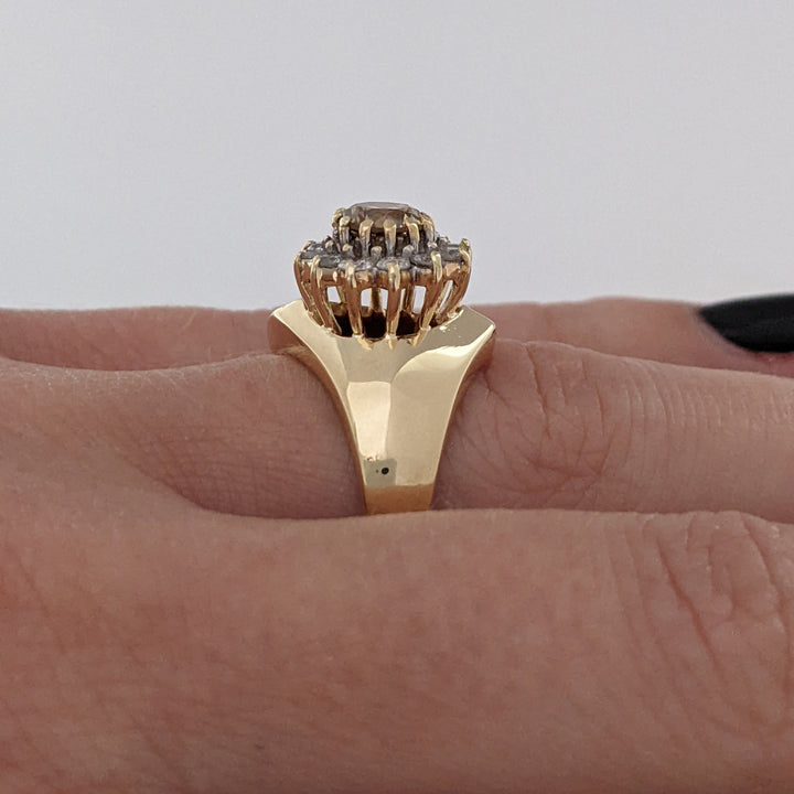 14K 1.00 CARAT TOTAL WEIGHT SI2-I2 CHAMPAGNE/ I DIAMOND ROUND (13) ESTATE CLUSTER RING 4.6 GRAMS