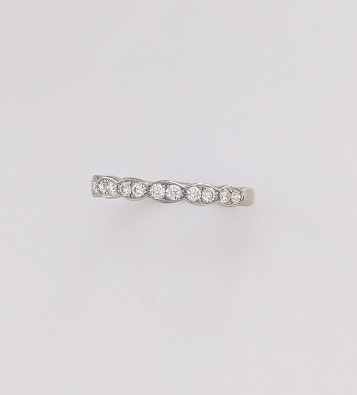 18K WHITE .22 CARAT TOTAL WEIGHT VS-SI I-J DIAMOND ROUND (16) ESTATE BAND 1.7 GRAMS