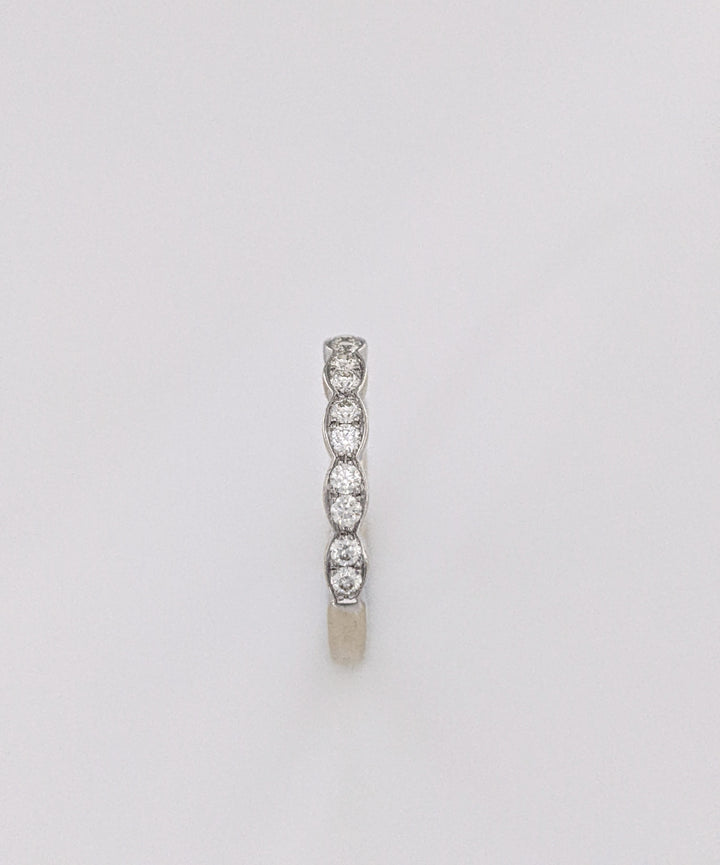 18K WHITE .22 CARAT TOTAL WEIGHT VS-SI I-J DIAMOND ROUND (16) ESTATE BAND 1.7 GRAMS