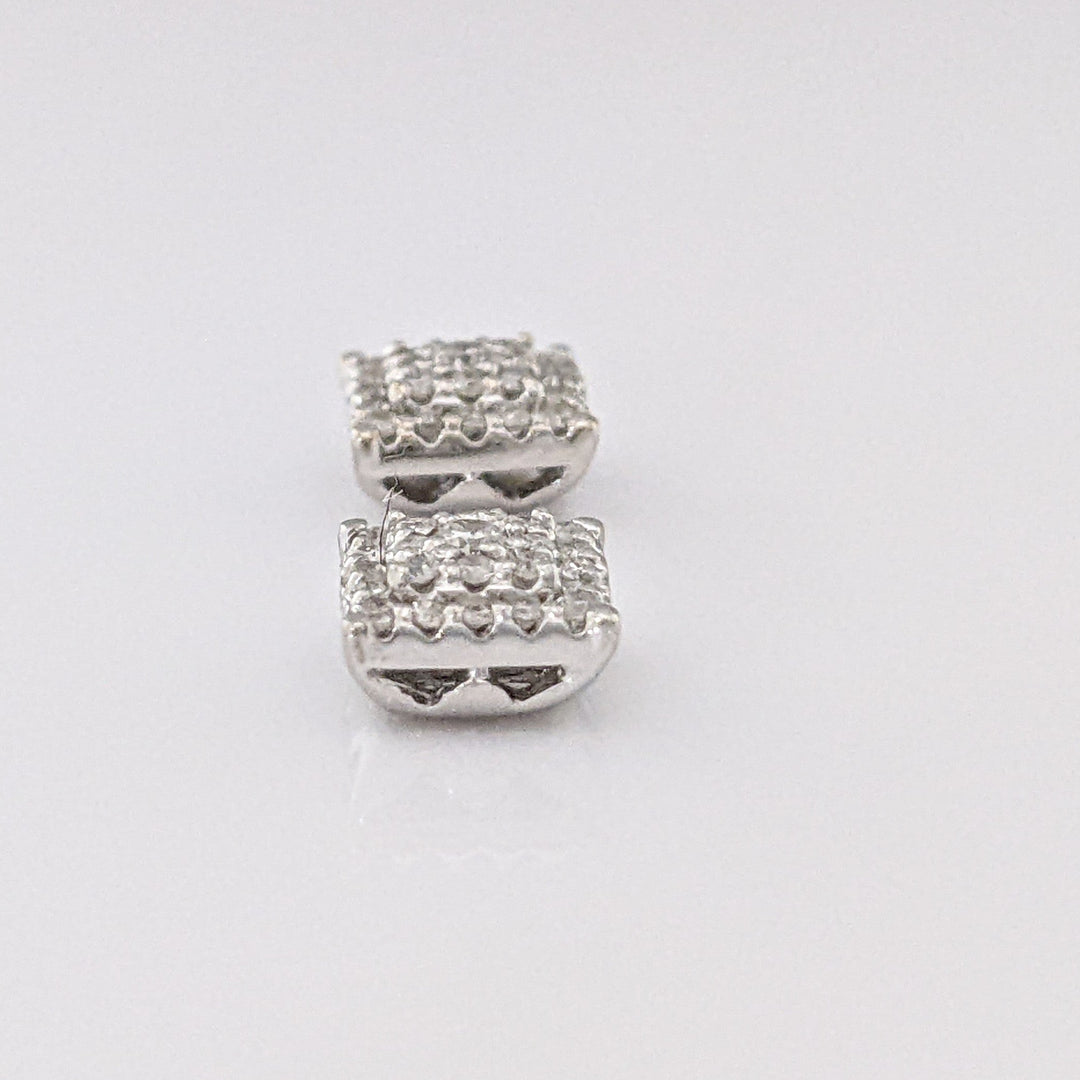 14K WHITE DIAMOND ROUND CLUSTER ESTATE EARRINGS 1.6 GRAMS