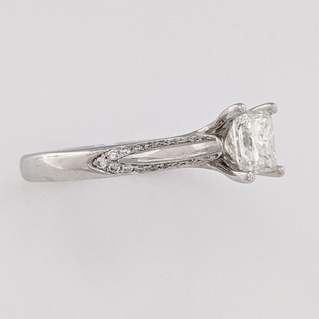 14K WHITE 1.23 CARAT TOTAL WEIGHT I2 H DIAMOND PRINCESS CUT (1) ROUND (34) ESTATE RING 3.9 GRAMS