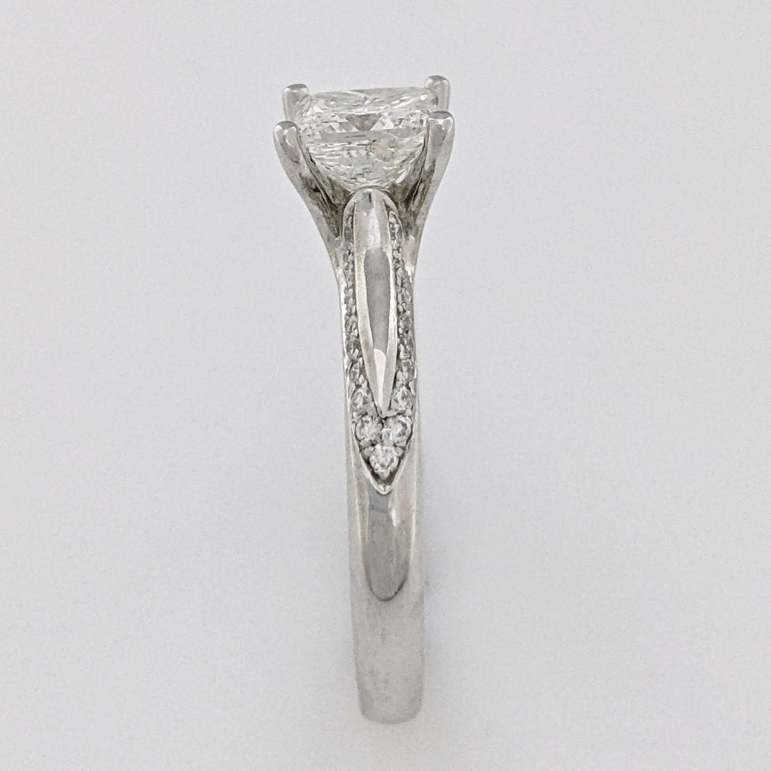 14K WHITE 1.23 CARAT TOTAL WEIGHT I2 H DIAMOND PRINCESS CUT (1) ROUND (34) ESTATE RING 3.9 GRAMS