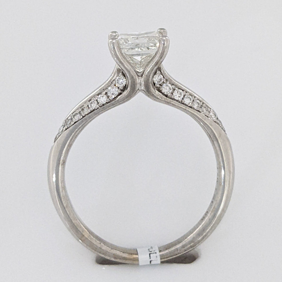 14K WHITE 1.23 CARAT TOTAL WEIGHT I2 H DIAMOND PRINCESS CUT (1) ROUND (34) ESTATE RING 3.9 GRAMS