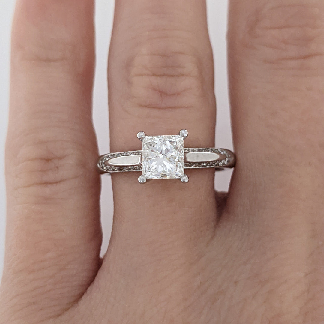 14K WHITE 1.23 CARAT TOTAL WEIGHT I2 H DIAMOND PRINCESS CUT (1) ROUND (34) ESTATE RING 3.9 GRAMS