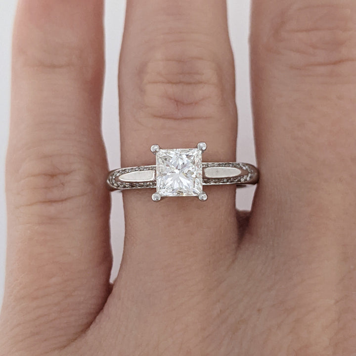 14K WHITE 1.23 CARAT TOTAL WEIGHT I2 H DIAMOND PRINCESS CUT (1) ROUND (34) ESTATE RING 3.9 GRAMS