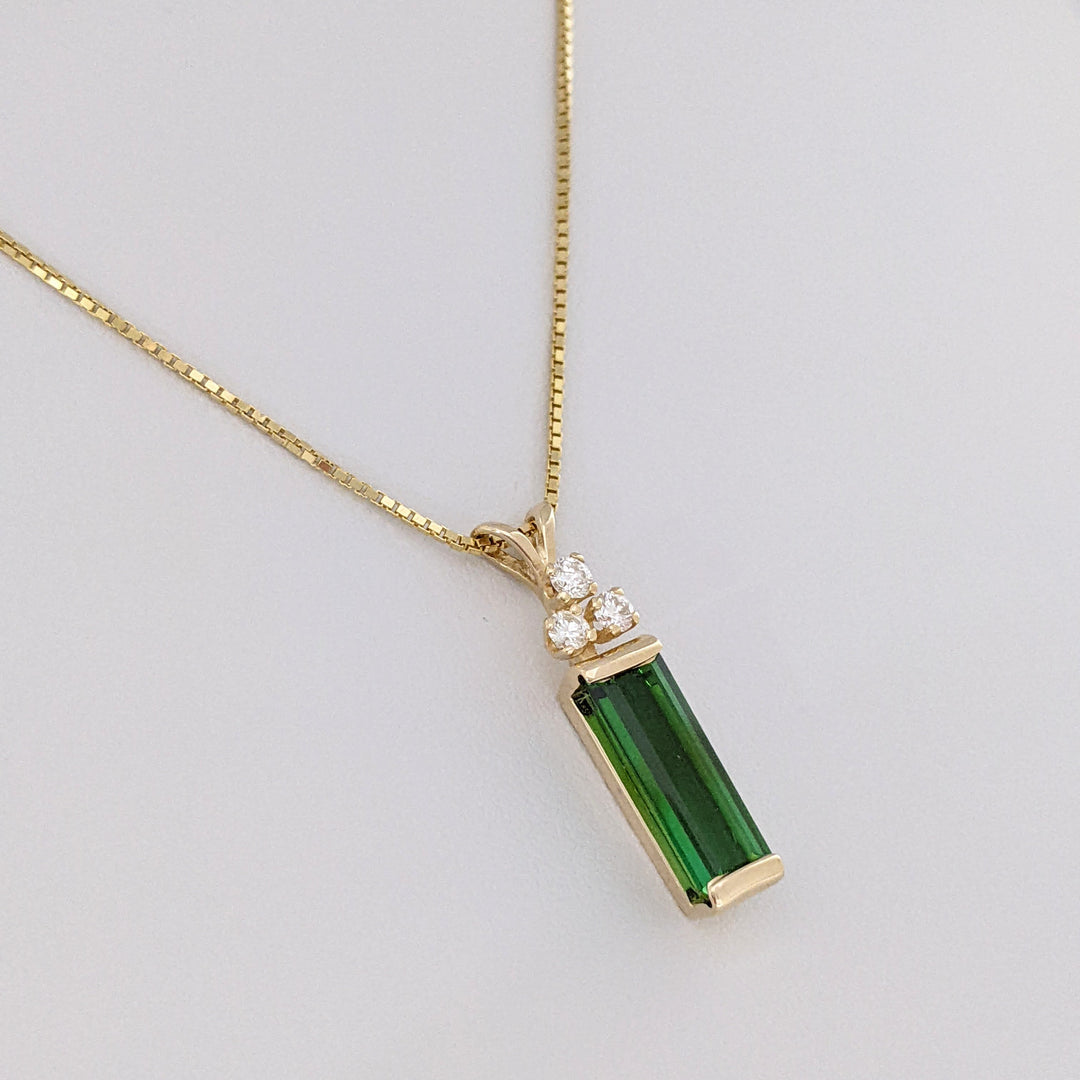 14K GREEN TOURMALINE EMERALD CUT 5X13 WITH .18 DIAMOND TOTAL WEIGHT ESTATE PENDANT & CHAIN 4.6 GRAMS