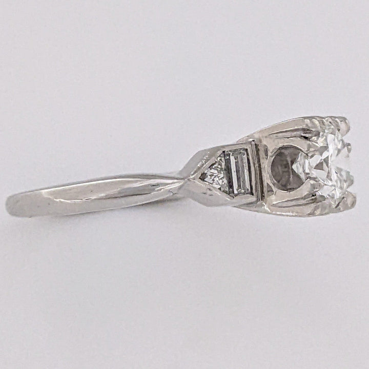 PLATINUM 1.01 CARAT TOTAL WEIGHT VS2 H DIAMOND ROUND (1) BAGUETTE (2) TRILLION (2) ESTATE RING 5.8 GRAMS