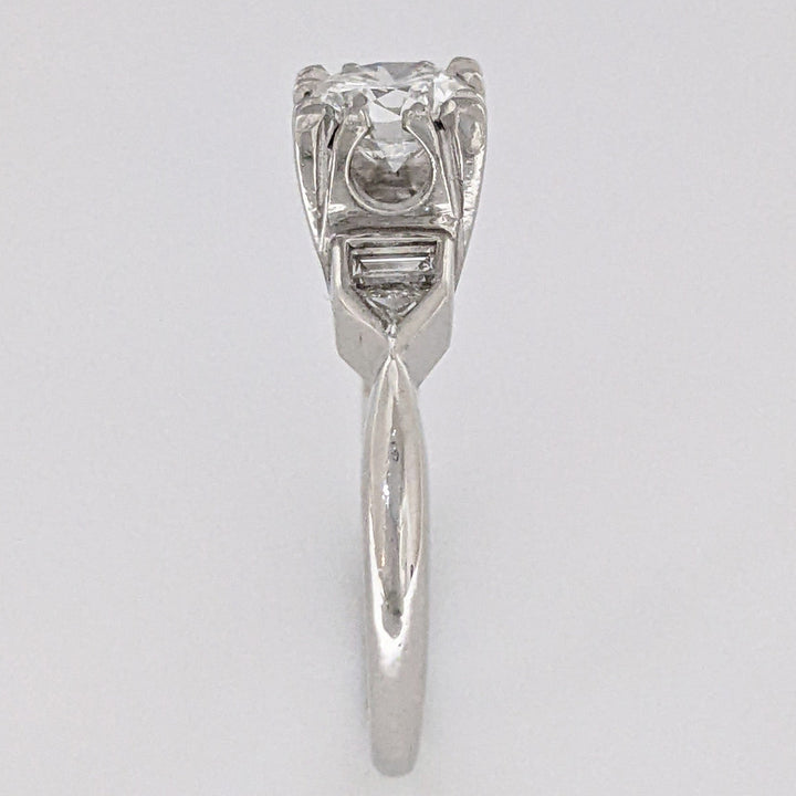 PLATINUM 1.01 CARAT TOTAL WEIGHT VS2 H DIAMOND ROUND (1) BAGUETTE (2) TRILLION (2) ESTATE RING 5.8 GRAMS