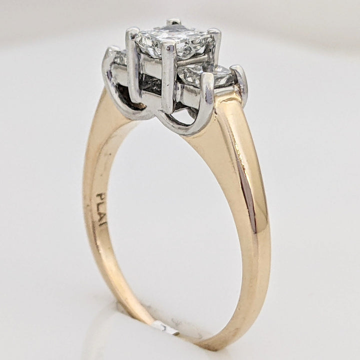 14K/ PLATINUM 1.01 CARAT TOTAL WEIGHT I1 H DIAMOND PRINCESS CUT (3) TRINITY ESTATE RING 4.1 GRAMS