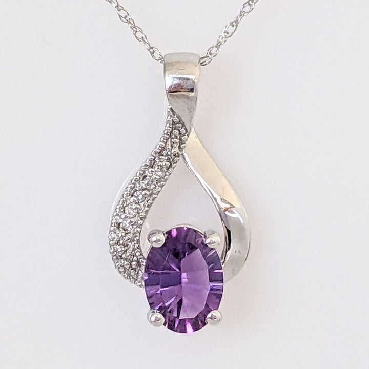 10K WHITE AMETHYST OVAL 6X8 WITH MELEE TWIST ESTATE PENDANT & CHAIN 1.7 GRAMS