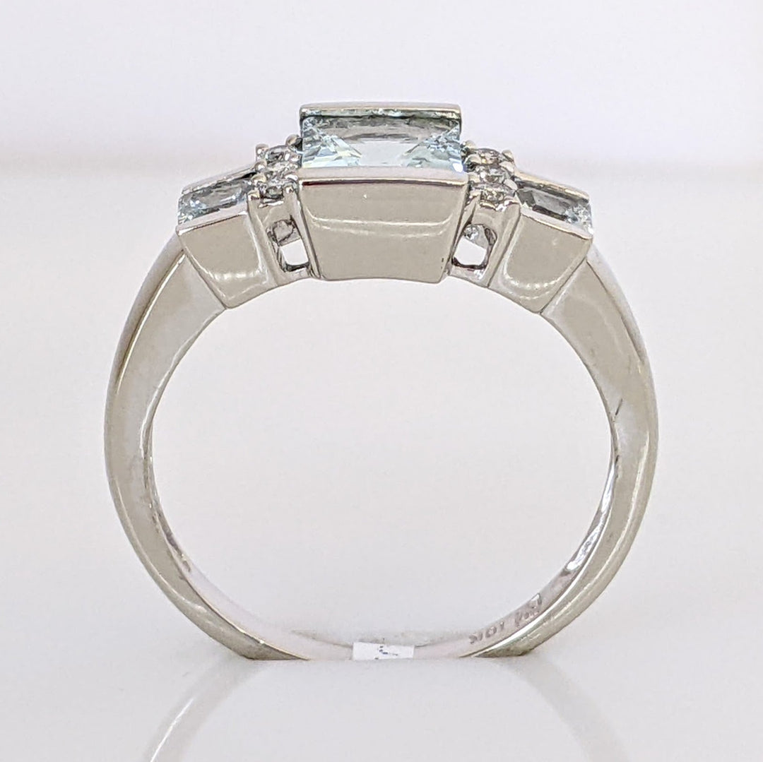 10K WHITE AQUAMARINE PRINCESS CUT (3) WITH (6) ROUND MELEE BEZEL ESTATE RING 2.9 GRAMS