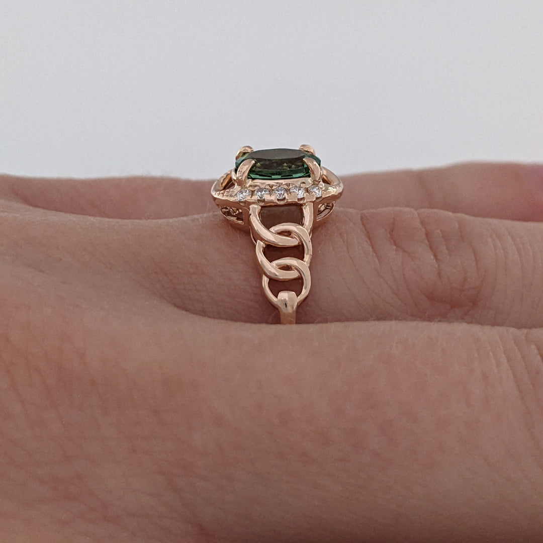 14K GREEN TOURMALINE OVAL 5X7 WITH MELEES CHAIN LINK ESTATE RING 3.1 GRAMS