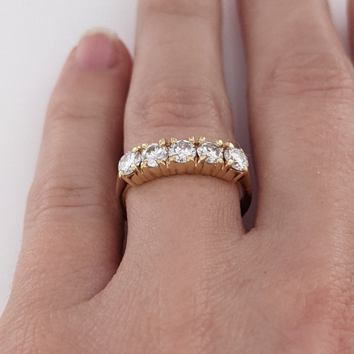 14K .85 CARAT TOTAL WEIGHT SI2 H DIAMOND ROUND (5) ESTATE BAND 2.7 GRAMS